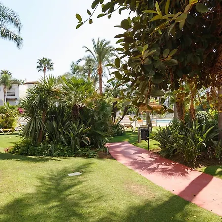 Апартаменты Avalon Costalita Close To The And Golf Эстепона