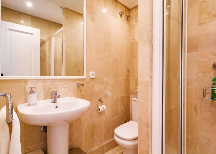 Avalon Costalita Close To The And Golf إِستيبونا