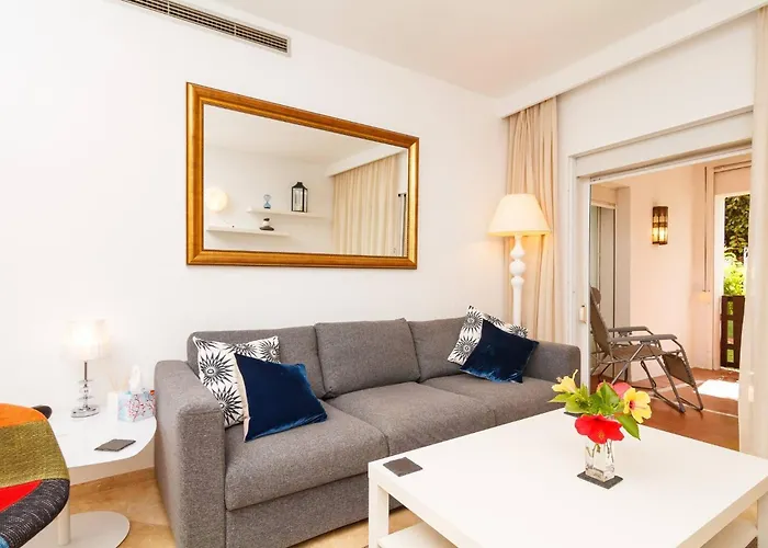 Avalon Costalita Close To The And Golf شقة إِستيبونا