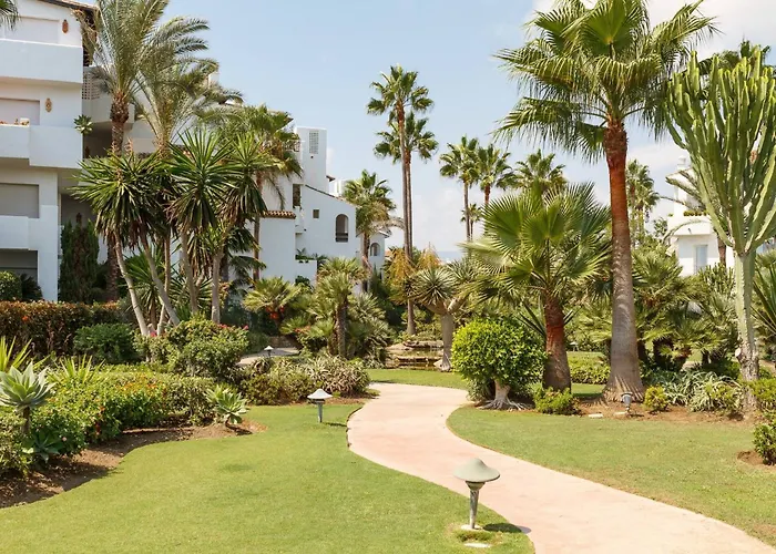 Avalon Costalita Close To The And Golf إِستيبونا